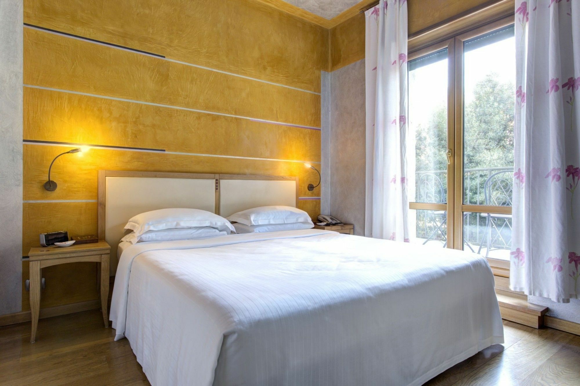 Appartamenti Porta Nuova 80 Verona Kültér fotó